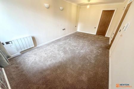 2 bedroom Terraced bungalow for sale in Bradegate Drive, Dogsthorpe, Peterborough, PE1