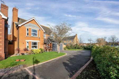 4 bedroom Detached house for sale in Hargate Way, Hampton Hargate, Peterborough, PE7