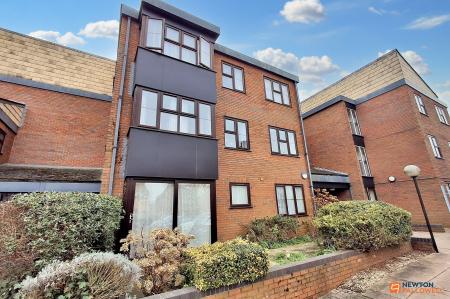1 bedroom Flat for sale in Lincoln Gate, Lincoln Road, Peterborough, PE1