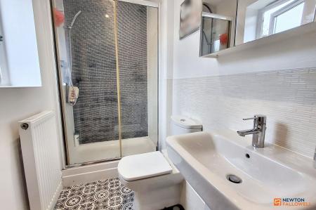 4 bedroom Detached house for sale in Bayleaf Avenue, Hampton Vale, Peterborough, PE7