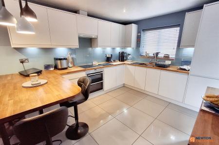 4 bedroom Detached house for sale in Bayleaf Avenue, Hampton Vale, Peterborough, PE7