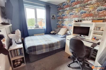 4 bedroom Detached house for sale in Bayleaf Avenue, Hampton Vale, Peterborough, PE7