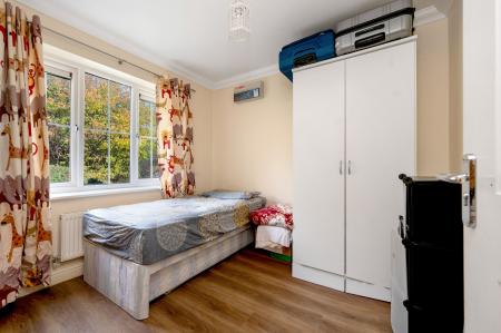 7 bedroom Detached house for sale in Arbroath Gardens, Orton Northgate, Peterborough, PE2