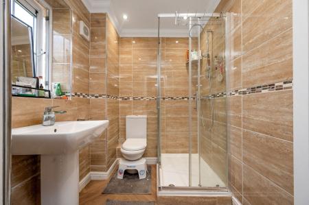 7 bedroom Detached house for sale in Arbroath Gardens, Orton Northgate, Peterborough, PE2