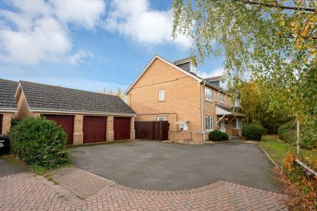 7 bedroom Detached house for sale in Arbroath Gardens, Orton Northgate, Peterborough, PE2