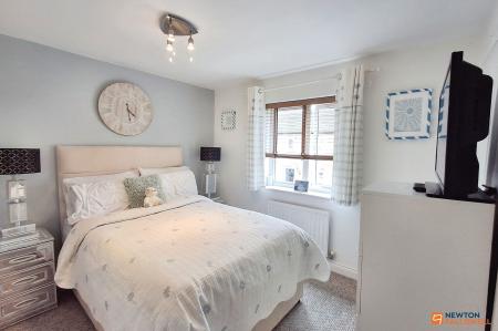 3 bedroom Semi-detached house for sale in Daymond Street, Sugar Way, Woodston, Peterborough, PE2