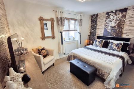 3 bedroom Semi-detached house for sale in Daymond Street, Sugar Way, Woodston, Peterborough, PE2