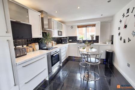 3 bedroom Semi-detached house for sale in Daymond Street, Sugar Way, Woodston, Peterborough, PE2