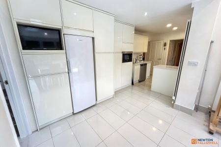 4 bedroom Detached house for sale in Oates Way, Ramsey, PE26