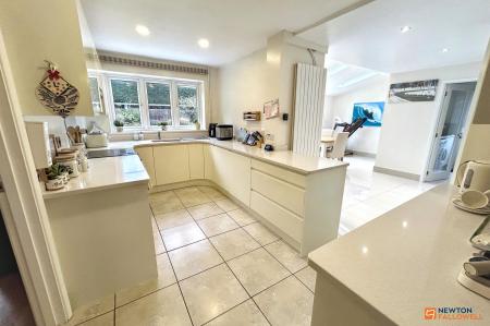 4 bedroom Detached house for sale in Oates Way, Ramsey, PE26