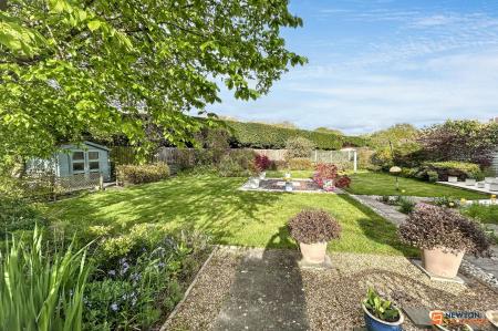 4 bedroom Detached house for sale in Oates Way, Ramsey, PE26