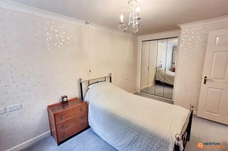 1 bedroom Flat for sale in Hedda Drive, Hampton Hargate, Peterborough, PE7