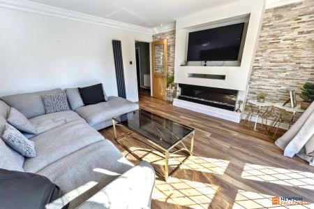 4 bedroom Detached house for sale in College Park, Peterborough, PE1