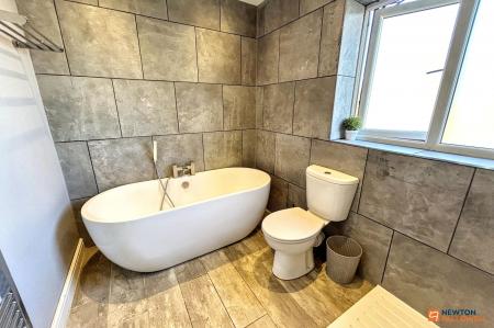 4 bedroom Detached house for sale in College Park, Peterborough, PE1