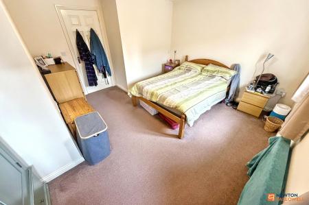 2 bedroom Terraced House for sale in Brickenden Road, Gunthorpe, Peterborough, PE4