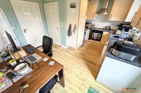 2 bedroom Terraced House for sale in Brickenden Road, Gunthorpe, Peterborough, PE4