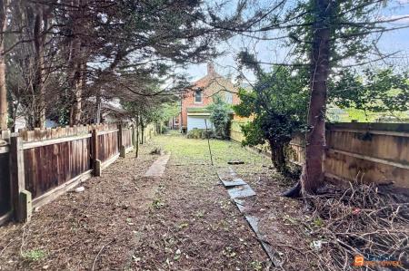 6 bedroom Semi-detached house for sale in Broadway, Peterborough, PE1