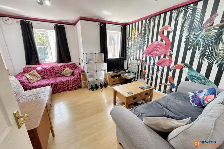 2 bedroom Flat for sale in Regal Place, Peterborough, PE2