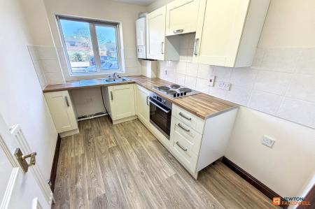 2 bedroom Flat for sale in Beech Court, Sherwood Avenue, Fletton, Peterborough, PE2