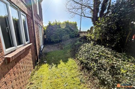 2 bedroom Flat for sale in Beech Court, Sherwood Avenue, Fletton, Peterborough, PE2
