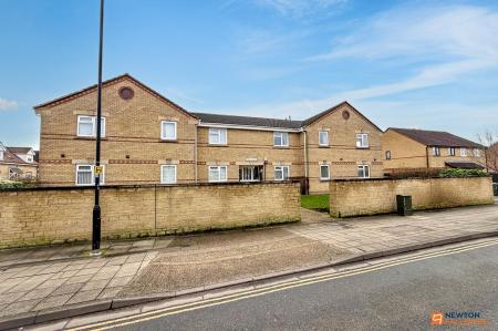 2 bedroom Flat for sale in Wren Court, Church Street, Werrington Village, Peterborough, PE4