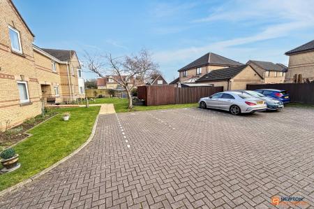 2 bedroom Flat for sale in Wren Court, Church Street, Werrington Village, Peterborough, PE4