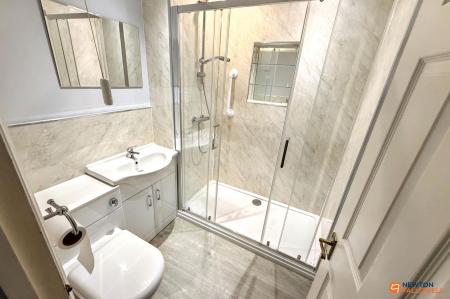 2 bedroom Flat for sale in Wren Court, Church Street, Werrington Village, Peterborough, PE4