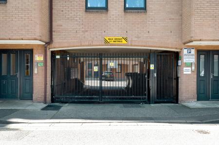 2 bedroom Flat for sale in Central Court, Lincoln Road, Peterborough, PE1