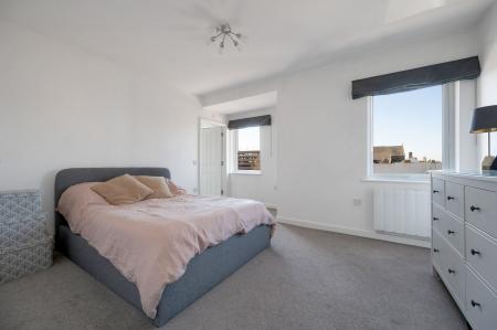 2 bedroom Flat for sale in Central Court, Lincoln Road, Peterborough, PE1