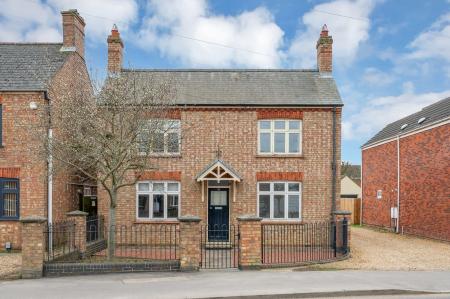 4 bedroom Detached house for sale in Eastrea Road, Whittlesey, PE7