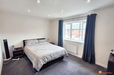2 bedroom Terraced House for sale in Arkwright Way, Gunthorpe, Peterborough, PE4