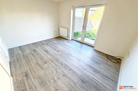 2 bedroom Semi-detached house for sale in Draper Road, Gunthorpe, Peterborough, PE4
