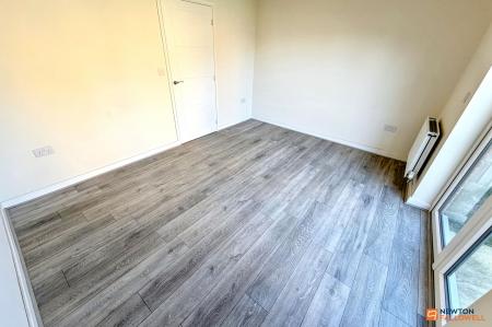 2 bedroom Semi-detached house for sale in Draper Road, Gunthorpe, Peterborough, PE4