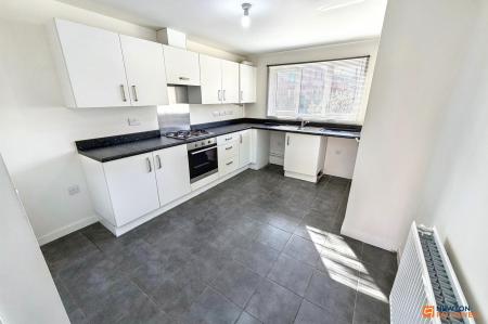 2 bedroom Semi-detached house for sale in Draper Road, Gunthorpe, Peterborough, PE4