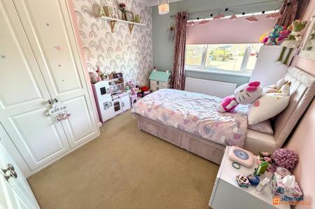 3 bedroom Semi-detached house for sale in Canterbury Road, Werrington Village, Peterborough, PE4