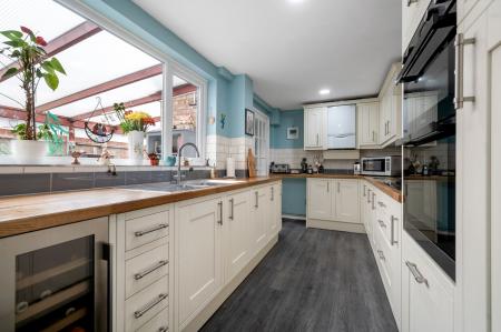 4 bedroom Semi-detached house for sale in The Glen, Fletton, Peterborough, PE2