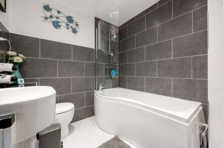 4 bedroom Semi-detached house for sale in The Glen, Fletton, Peterborough, PE2