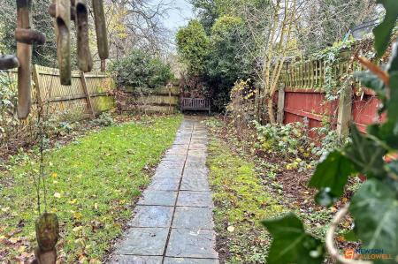 3 bedroom Semi-detached house for sale in Queens Walk, Peterborough, PE2