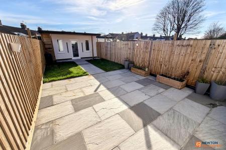 3 bedroom Semi-detached house for sale in Queens Walk, Peterborough, PE2