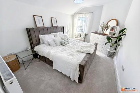 3 bedroom Semi-detached house for sale in Queens Walk, Peterborough, PE2