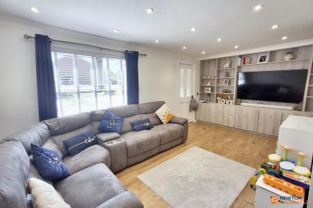 3 bedroom Detached house for sale in Middle Pasture, Werrington, Peterborough, PE4