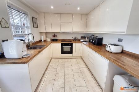 3 bedroom Detached house for sale in Middle Pasture, Werrington, Peterborough, PE4