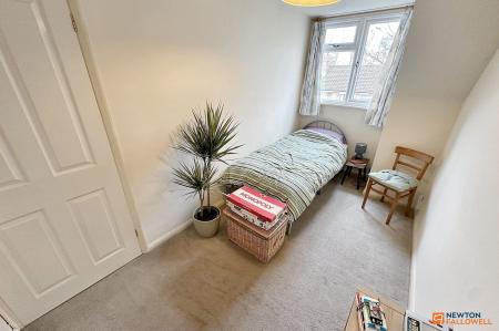 3 bedroom Semi-detached house for sale in Ainsdale Drive, Werrington Village, Peterborough, PE4