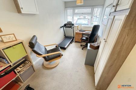 3 bedroom Semi-detached house for sale in Ainsdale Drive, Werrington Village, Peterborough, PE4