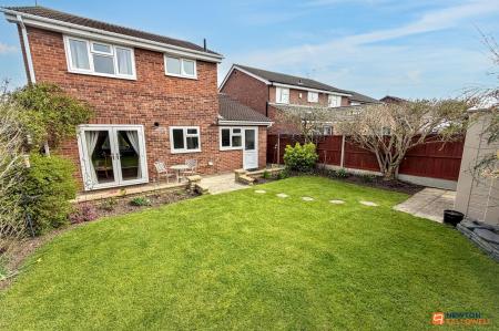 3 bedroom Detached house for sale in Eskdale Close, Gunthorpe, Peterborough, PE4