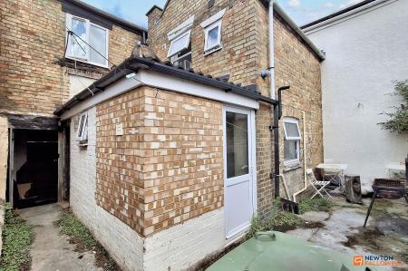 6 bedroom Terraced House for sale in Whitsed Street, Peterborough, PE1