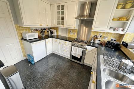 4 bedroom Detached house for sale in Canterbury Road, Werrington Village, Peterborough, PE4