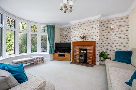 5 bedroom Semi-detached house for sale in Broadway Gardens, Peterborough, PE1