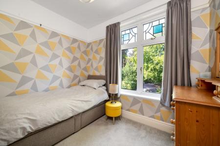 5 bedroom Semi-detached house for sale in Broadway Gardens, Peterborough, PE1