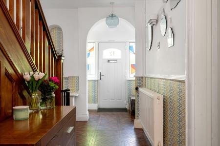 5 bedroom Semi-detached house for sale in Broadway Gardens, Peterborough, PE1